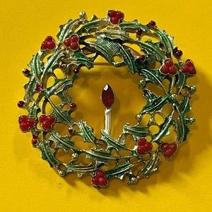 Vintage Holiday Wreath Candle Enamel Gold Tone Christmas Brooch Pin 2"